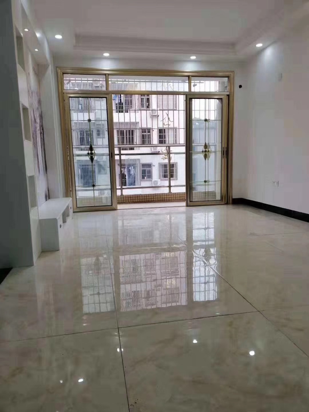 新安小產(chǎn)權房