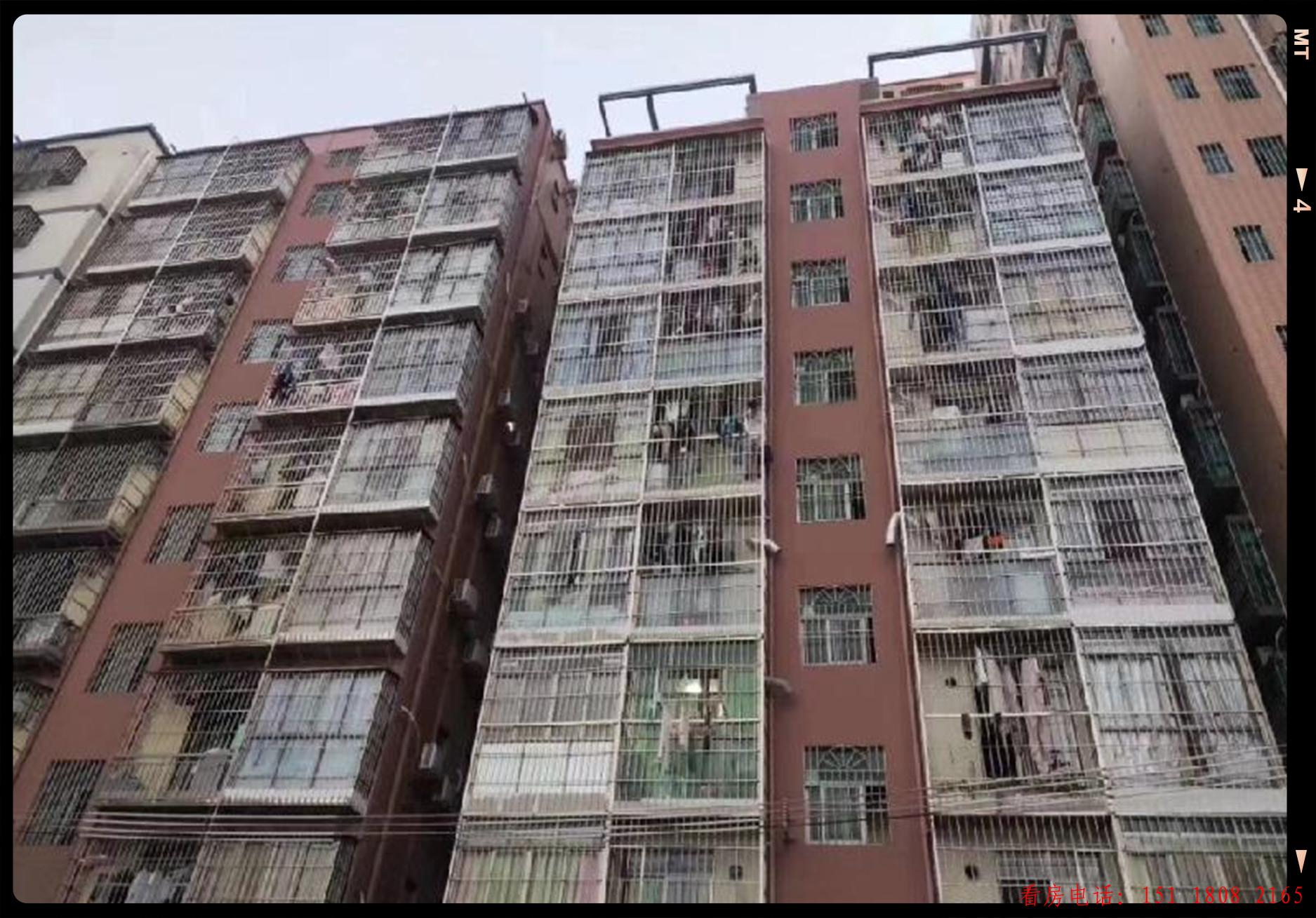 而不必冒著風(fēng)險(xiǎn)購(gòu)買沒(méi)有保障的小產(chǎn)權(quán)房