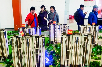 誰(shuí)領(lǐng)著突擊分了政府回遷房