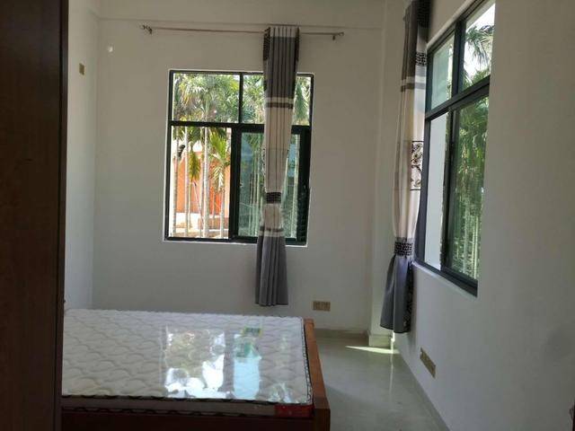 小產(chǎn)權房在法律上是不允許買賣的