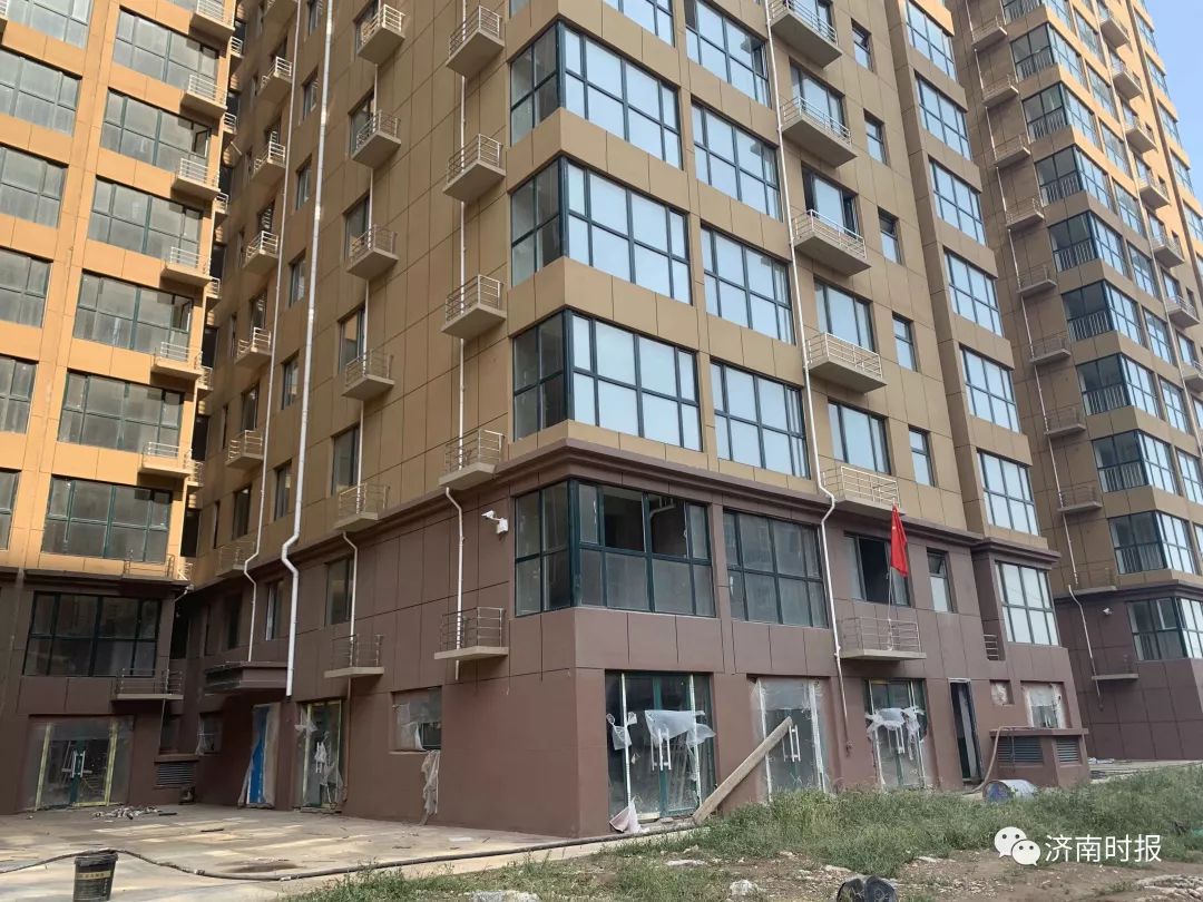 開發(fā)方與建筑方有糾紛各自對外賣房