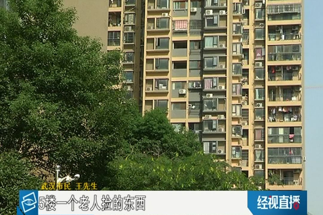 與尚未入住的購房者和開發商展開對峙