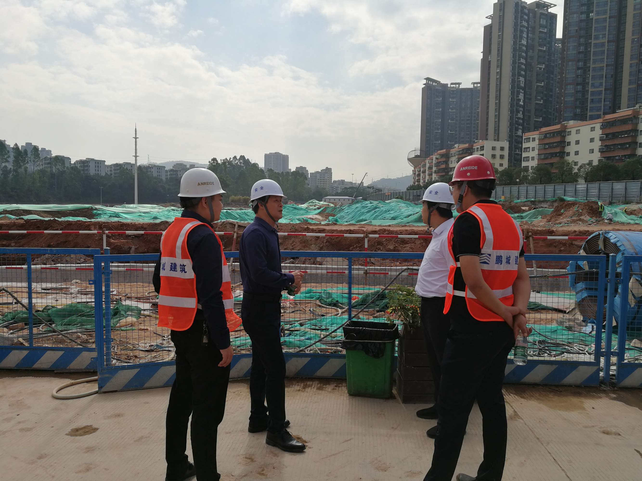 爭取加快處理遺留項(xiàng)目的征收收尾工作