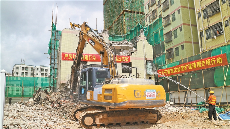 這塊地原來是小區(qū)建設(shè)時的臨時用地