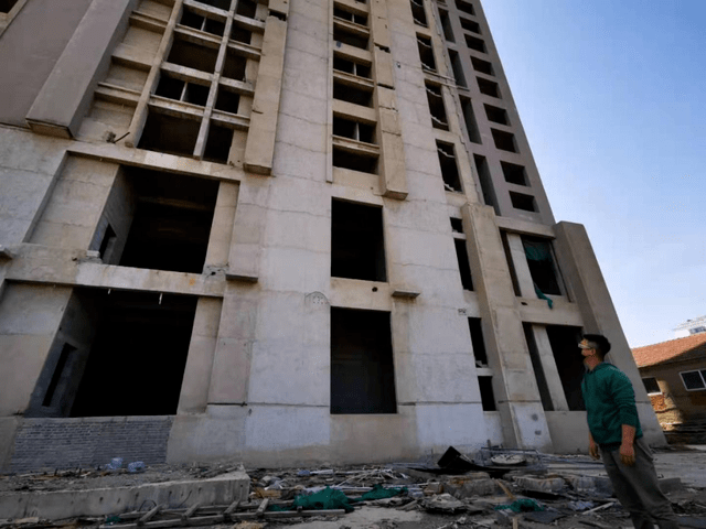 回遷房房地產(chǎn)中介去進行更名